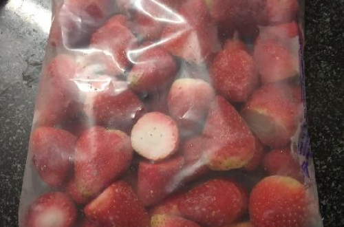 FROZEN STRAWBERRY